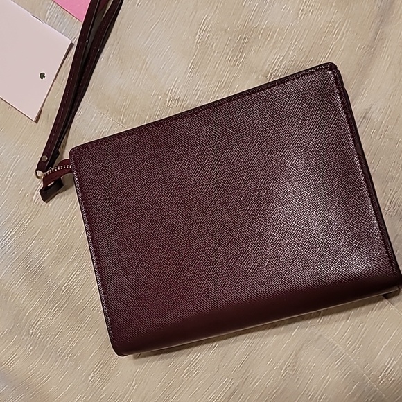 Kate Spade Deep Red Wine Wristlet NWT - Picture 4 of 4
